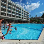فندق باشا بيتش 4*