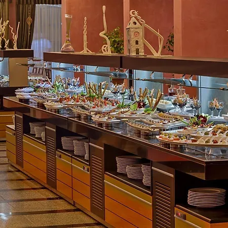 ホテル Pasa マルマリス